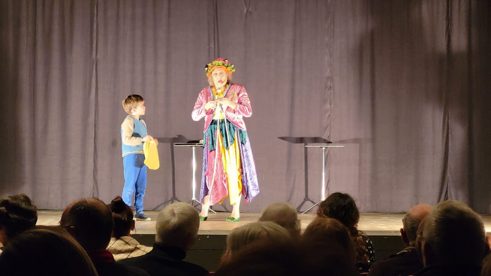 La commune de Parigné a offert le spectacle de magie de Phil et Nelly pour fêter la fin d'année